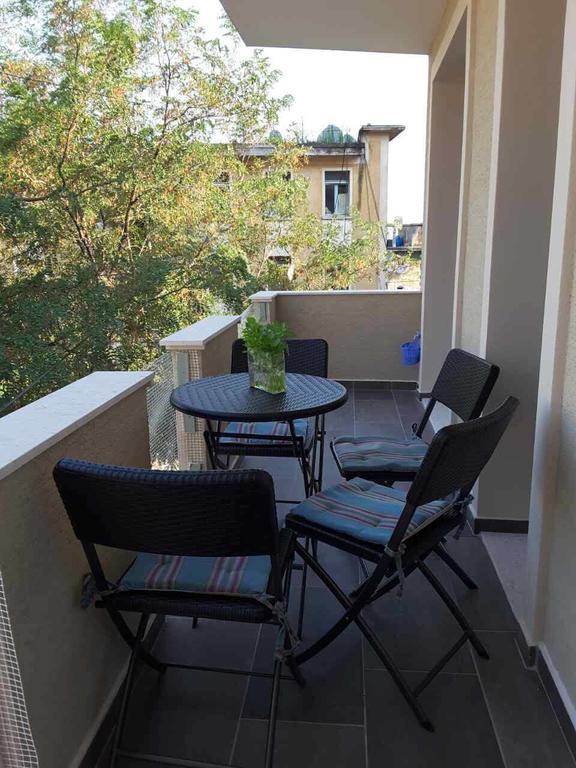 Apartment Te Kalua Saranda Extérieur photo